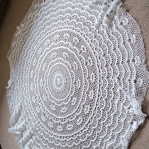 Vintage hand Crocheted round table cloth